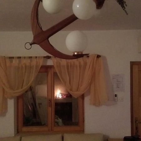 Apartman Restovic Bol Esterno foto