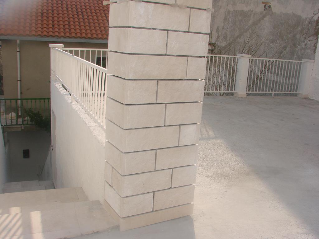 Apartman Restovic Bol Esterno foto
