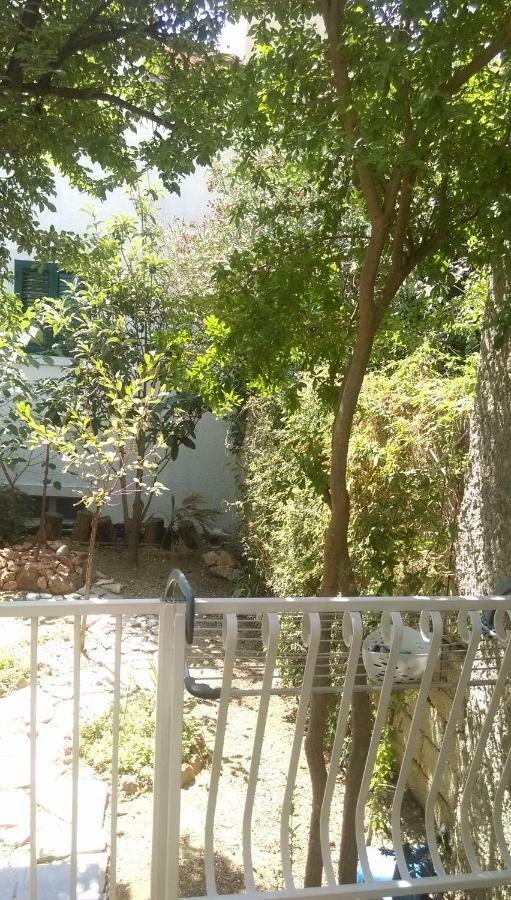 Apartman Restovic Bol Esterno foto