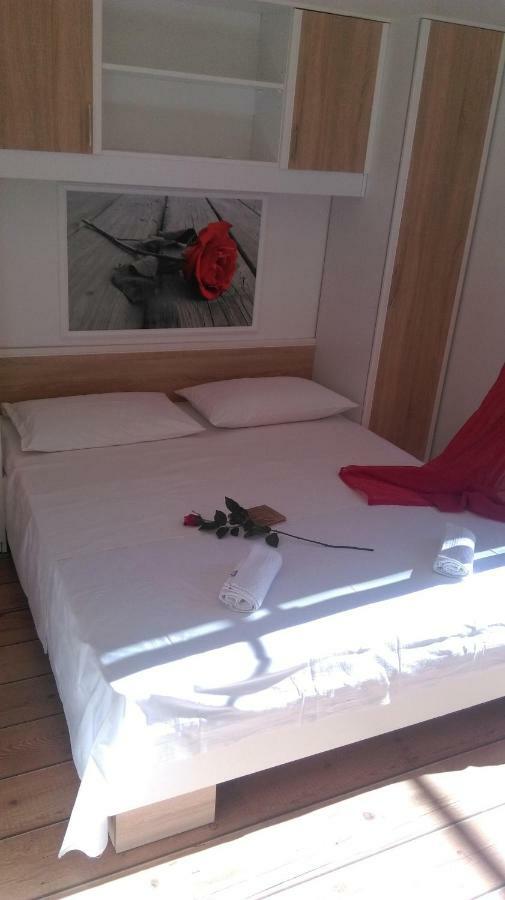 Apartman Restovic Bol Esterno foto