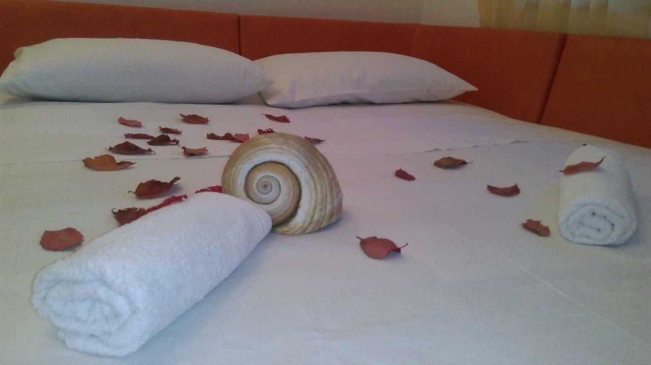 Apartman Restovic Bol Esterno foto