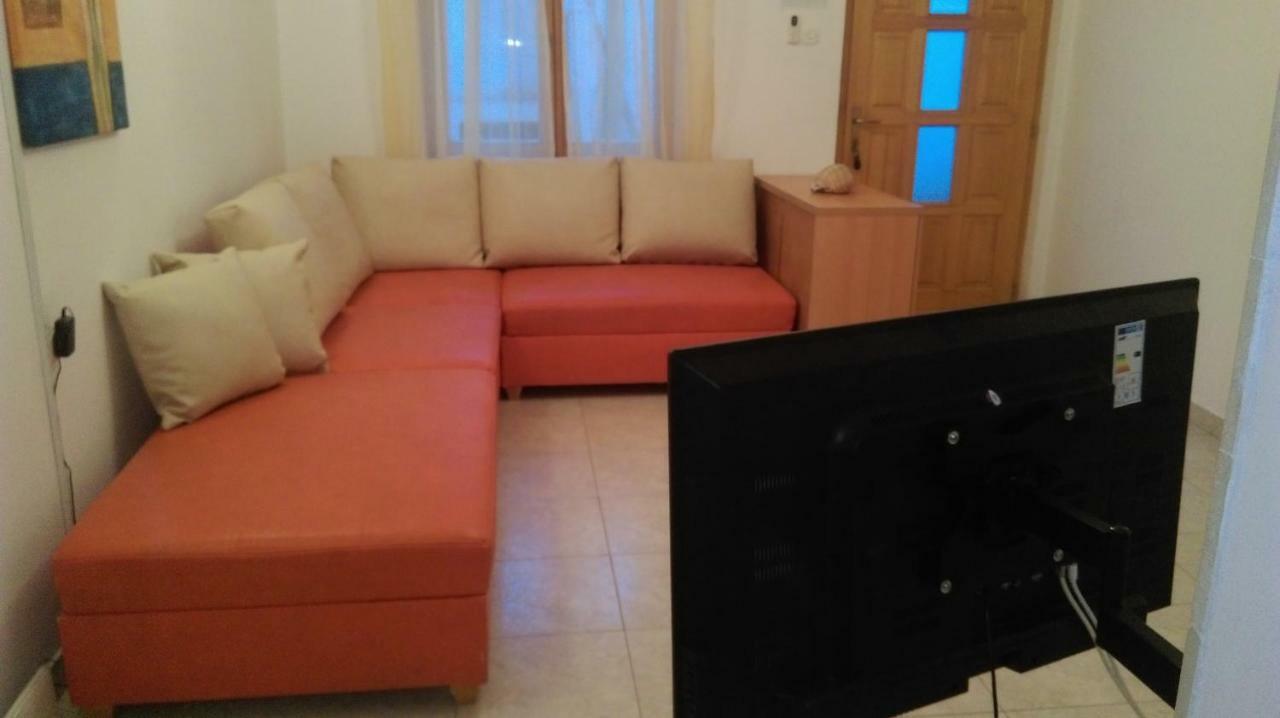 Apartman Restovic Bol Esterno foto