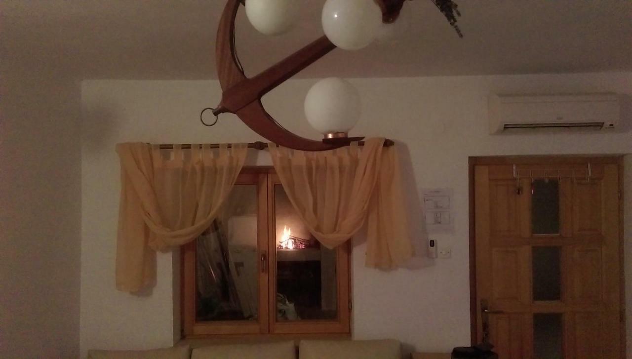 Apartman Restovic Bol Esterno foto