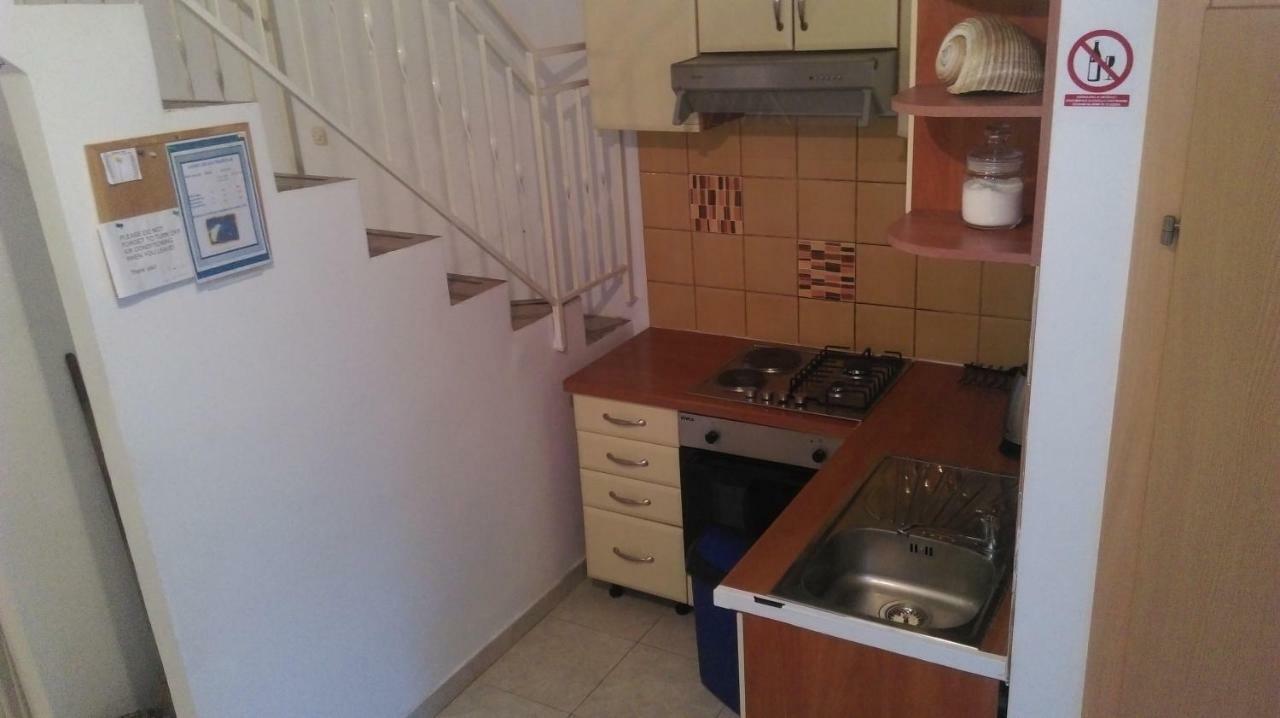 Apartman Restovic Bol Esterno foto