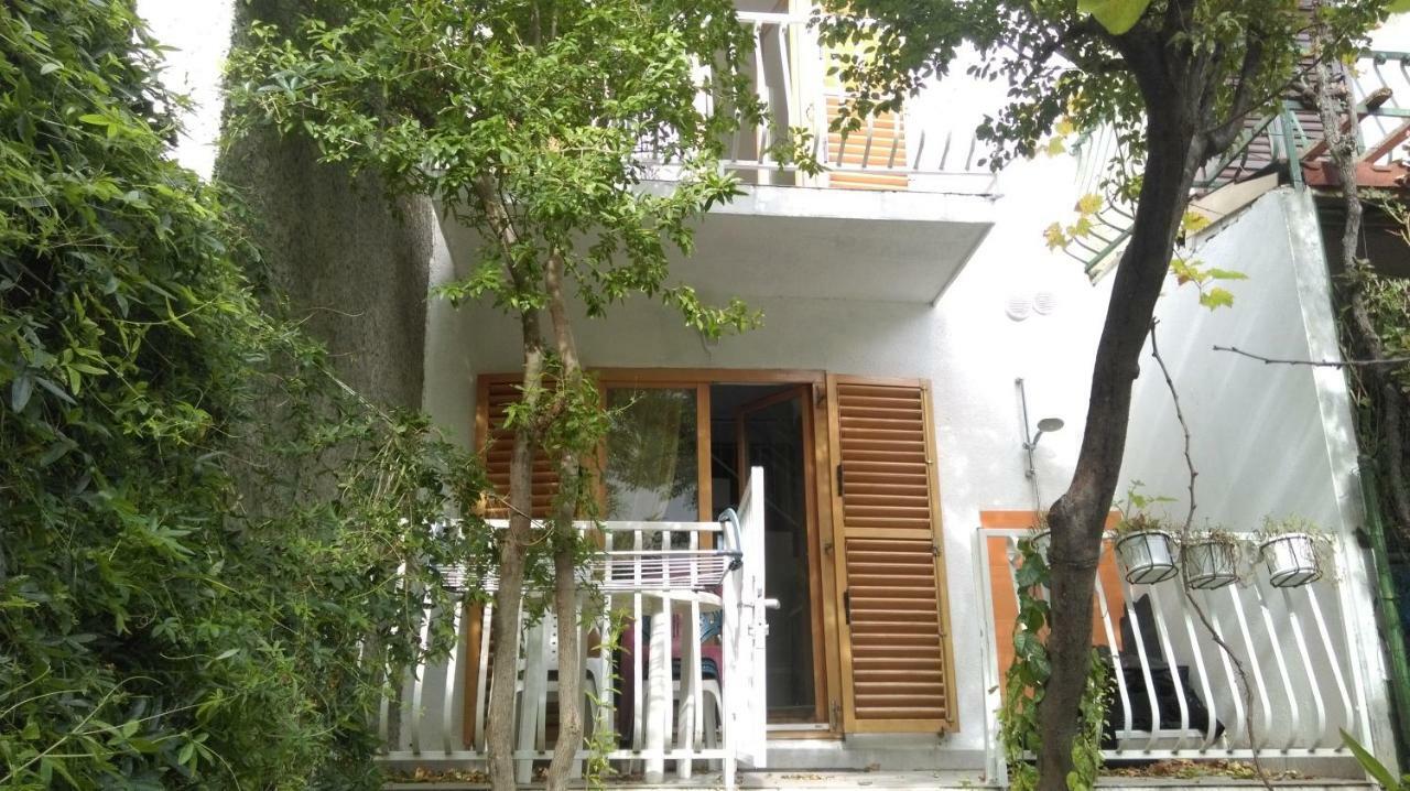 Apartman Restovic Bol Esterno foto