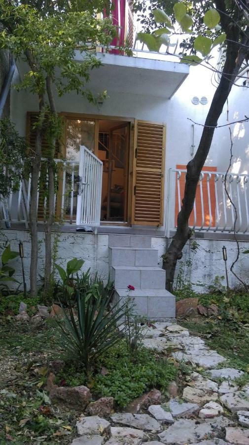 Apartman Restovic Bol Esterno foto