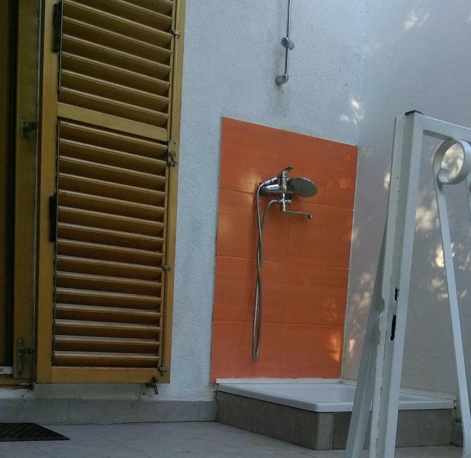 Apartman Restovic Bol Esterno foto