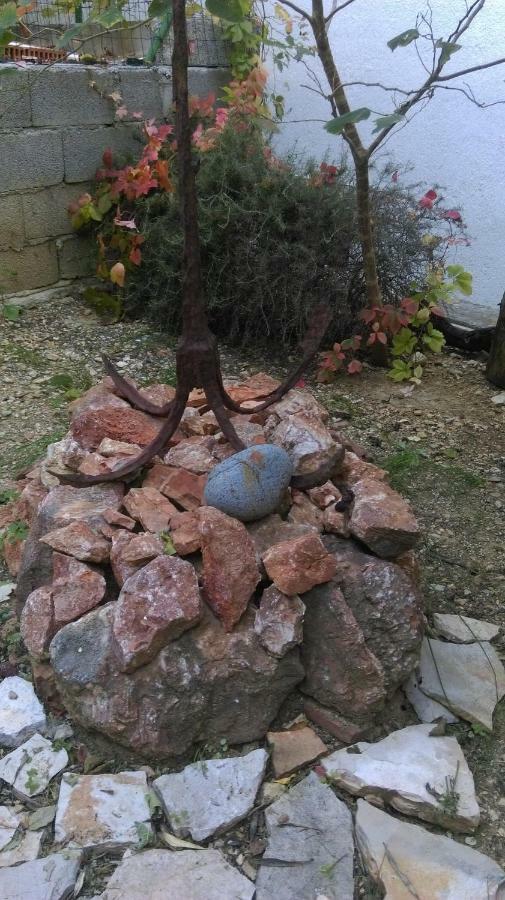 Apartman Restovic Bol Esterno foto